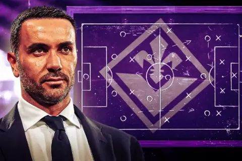 فيورنتينا يؤمن استمرار بالادينو بعقد جديد حتى 2027